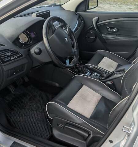 Серый Рено Меган, объемом двигателя 1.46 л и пробегом 239 тыс. км за 8700 $, фото 5 на Automoto.ua