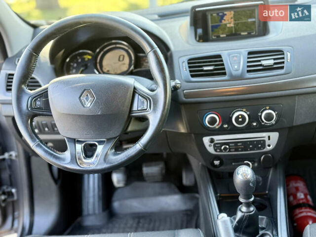Серый Рено Меган, объемом двигателя 1.5 л и пробегом 243 тыс. км за 7999 $, фото 30 на Automoto.ua