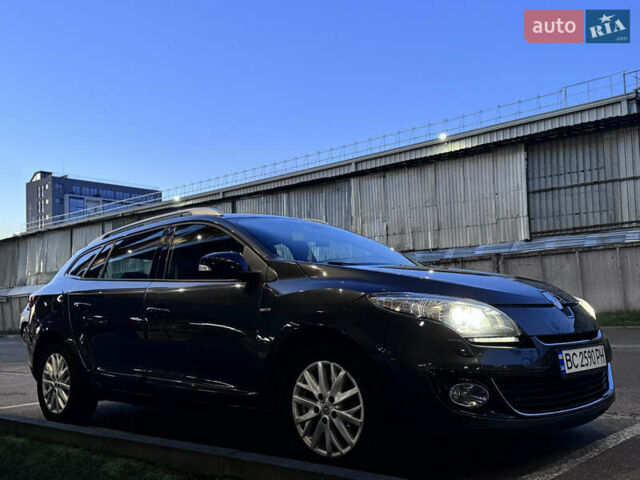 Сірий Рено Меган, об'ємом двигуна 1.46 л та пробігом 241 тис. км за 8800 $, фото 1 на Automoto.ua