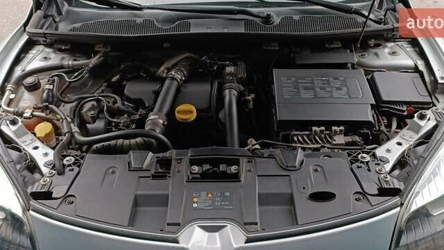 Рено Меган 2013 у Миколаєві на Automoto.ua Сірий Рено Меган, об'ємом двигуна 1.46 л та пробігом 212 тис. км за 8000 $, фото 13 на Automoto.ua