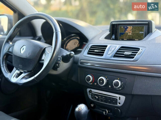 Серый Рено Меган, объемом двигателя 1.5 л и пробегом 243 тыс. км за 7999 $, фото 33 на Automoto.ua