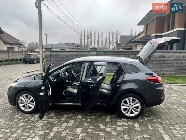 Серый Рено Меган, объемом двигателя 1.46 л и пробегом 230 тыс. км за 7470 $, фото 86 на Automoto.ua