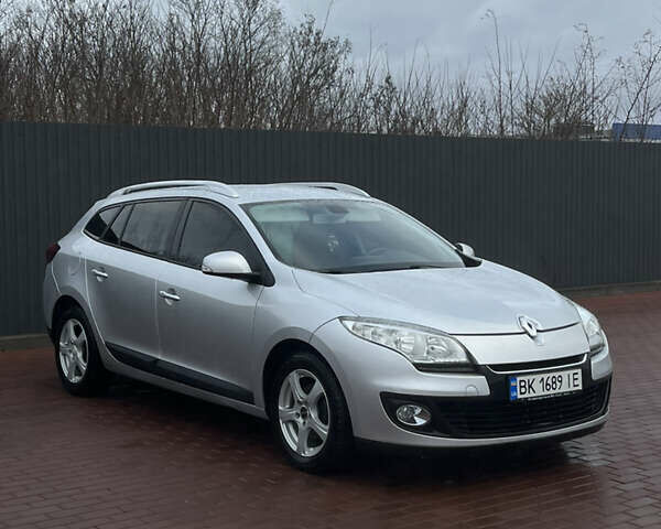 Серый Рено Меган, объемом двигателя 1.5 л и пробегом 262 тыс. км за 7550 $, фото 3 на Automoto.ua