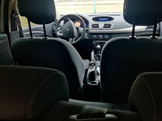 Сірий Рено Меган, об'ємом двигуна 1.5 л та пробігом 284 тис. км за 6500 $, фото 5 на Automoto.ua