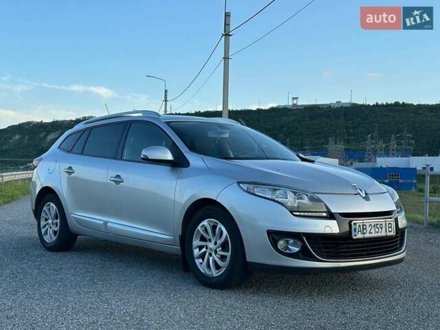 Рено Меган 2013 в Виннице на Automoto.ua Серый Рено Меган, объемом двигателя 1.46 л и пробегом 270 тыс. км за 7800 $, фото 4 на Automoto.ua