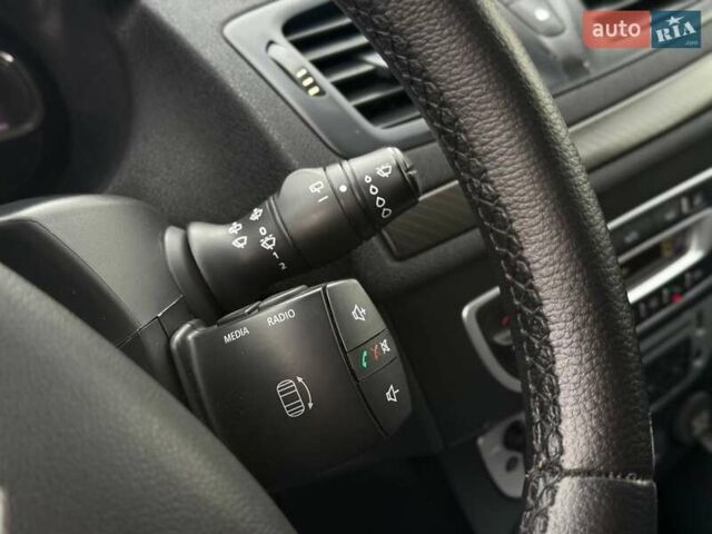 Серый Рено Меган, объемом двигателя 1.46 л и пробегом 253 тыс. км за 6400 $, фото 22 на Automoto.ua