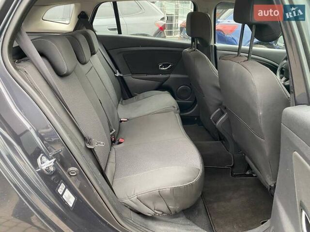 Серый Рено Меган, объемом двигателя 1.46 л и пробегом 281 тыс. км за 7800 $, фото 17 на Automoto.ua