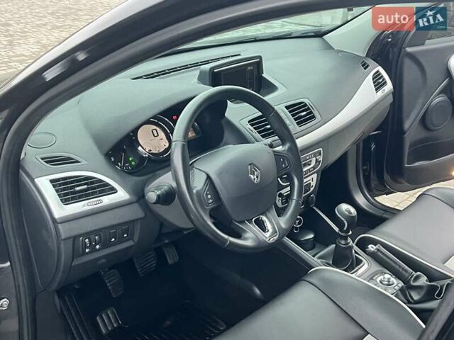 Серый Рено Меган, объемом двигателя 1.46 л и пробегом 230 тыс. км за 7470 $, фото 38 на Automoto.ua