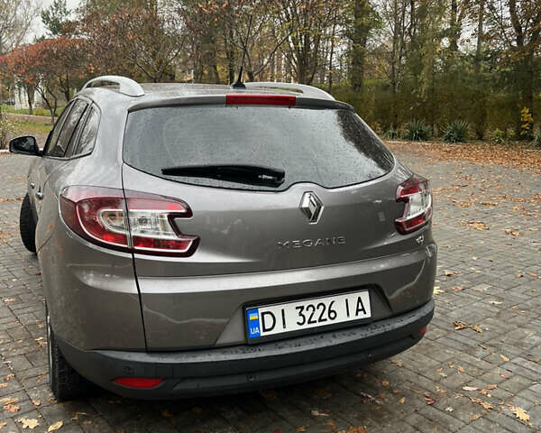 Рено Меган 2013 в Самборе на Automoto.ua Серый Рено Меган, объемом двигателя 1.46 л и пробегом 273 тыс. км за 7450 $, фото 9 на Automoto.ua