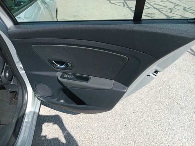 Сірий Рено Меган, об'ємом двигуна 1.5 л та пробігом 224 тис. км за 8500 $, фото 5 на Automoto.ua