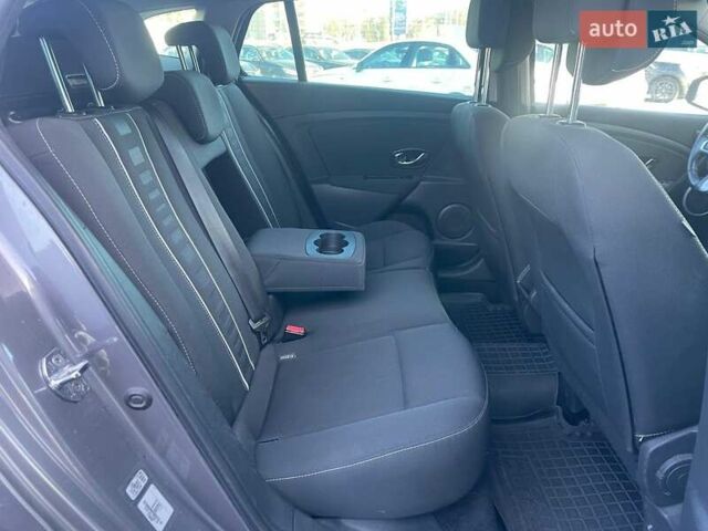 Серый Рено Меган, объемом двигателя 1.46 л и пробегом 225 тыс. км за 8990 $, фото 10 на Automoto.ua