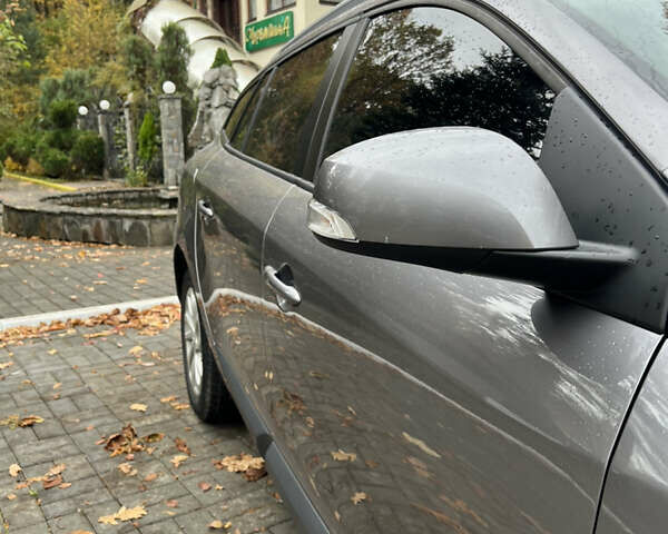 Рено Меган 2013 в Самборе на Automoto.ua Серый Рено Меган, объемом двигателя 1.46 л и пробегом 273 тыс. км за 7450 $, фото 11 на Automoto.ua
