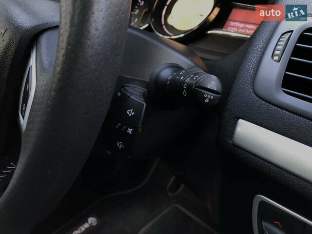 Серый Рено Меган, объемом двигателя 1.5 л и пробегом 256 тыс. км за 8350 $, фото 76 на Automoto.ua