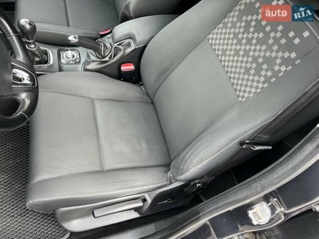 Серый Рено Меган, объемом двигателя 1.5 л и пробегом 270 тыс. км за 7500 $, фото 16 на Automoto.ua