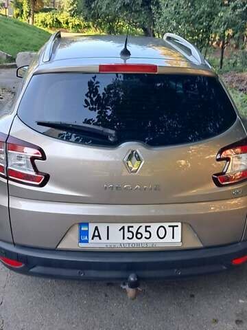 Сірий Рено Меган, об'ємом двигуна 1.46 л та пробігом 232 тис. км за 7800 $, фото 5 на Automoto.ua