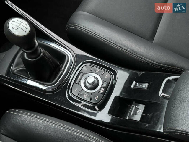 Серый Рено Меган, объемом двигателя 1.5 л и пробегом 264 тыс. км за 7950 $, фото 37 на Automoto.ua