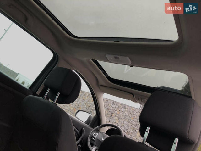 Серый Рено Меган, объемом двигателя 1.5 л и пробегом 256 тыс. км за 8350 $, фото 48 на Automoto.ua