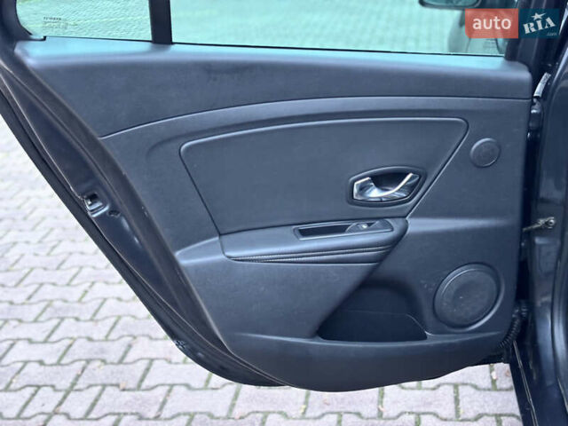 Серый Рено Меган, объемом двигателя 1.5 л и пробегом 264 тыс. км за 7600 $, фото 31 на Automoto.ua