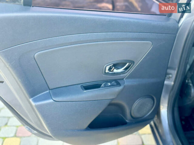 Серый Рено Меган, объемом двигателя 1.5 л и пробегом 243 тыс. км за 7999 $, фото 37 на Automoto.ua