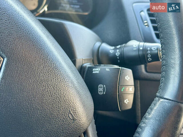 Серый Рено Меган, объемом двигателя 1.5 л и пробегом 243 тыс. км за 7999 $, фото 35 на Automoto.ua