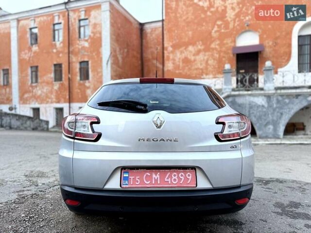 Сірий Рено Меган, об'ємом двигуна 1.6 л та пробігом 230 тис. км за 7700 $, фото 65 на Automoto.ua