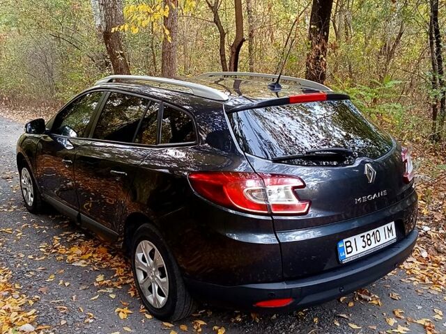 Серый Рено Меган, объемом двигателя 1.5 л и пробегом 325 тыс. км за 7200 $, фото 2 на Automoto.ua