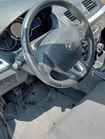 Сірий Рено Меган, об'ємом двигуна 1.46 л та пробігом 365 тис. км за 8300 $, фото 18 на Automoto.ua