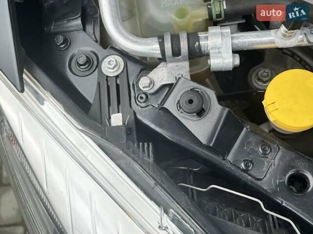 Серый Рено Меган, объемом двигателя 1.46 л и пробегом 230 тыс. км за 7470 $, фото 91 на Automoto.ua