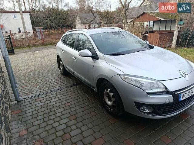 Сірий Рено Меган, об'ємом двигуна 1.46 л та пробігом 237 тис. км за 6400 $, фото 2 на Automoto.ua