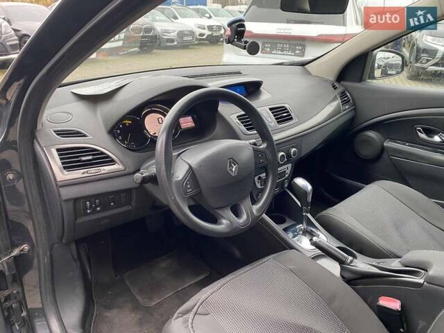 Серый Рено Меган, объемом двигателя 1.46 л и пробегом 281 тыс. км за 7800 $, фото 8 на Automoto.ua