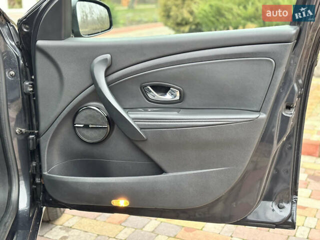 Серый Рено Меган, объемом двигателя 1.5 л и пробегом 264 тыс. км за 7950 $, фото 22 на Automoto.ua