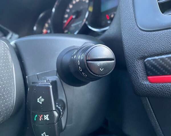 Серый Рено Меган, объемом двигателя 1.46 л и пробегом 256 тыс. км за 7700 $, фото 25 на Automoto.ua