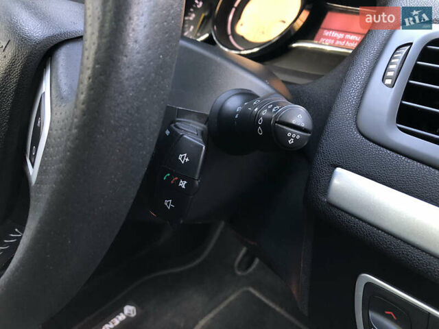 Серый Рено Меган, объемом двигателя 1.5 л и пробегом 251 тыс. км за 8450 $, фото 34 на Automoto.ua