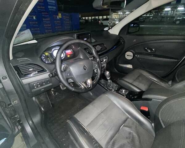 Сірий Рено Меган, об'ємом двигуна 1.46 л та пробігом 430 тис. км за 6000 $, фото 9 на Automoto.ua