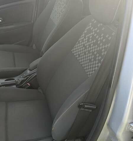 Серый Рено Меган, объемом двигателя 1.5 л и пробегом 247 тыс. км за 8200 $, фото 1 на Automoto.ua