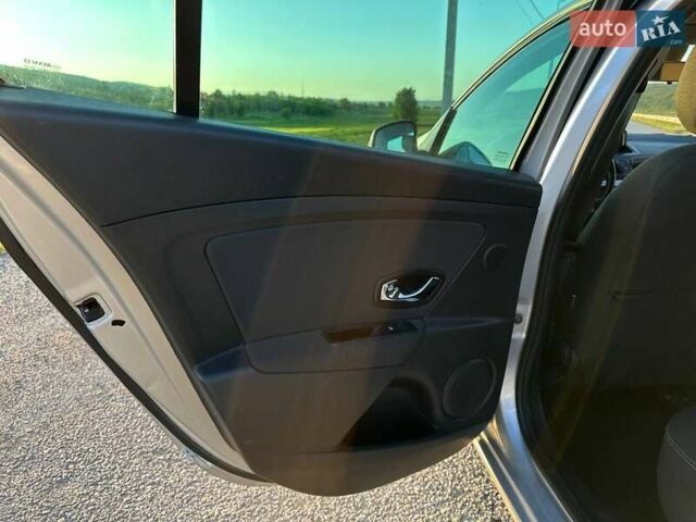 Рено Меган 2013 в Виннице на Automoto.ua Серый Рено Меган, объемом двигателя 1.46 л и пробегом 270 тыс. км за 7800 $, фото 16 на Automoto.ua