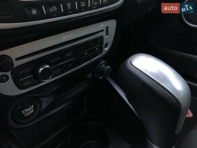 Серый Рено Меган, объемом двигателя 1.5 л и пробегом 251 тыс. км за 8450 $, фото 39 на Automoto.ua