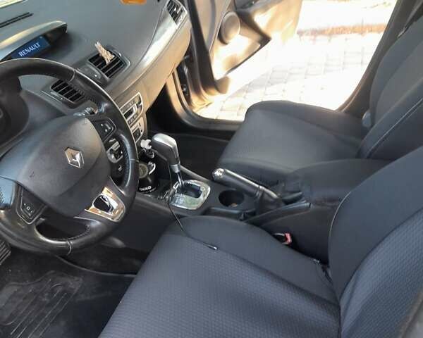 Серый Рено Меган, объемом двигателя 1.5 л и пробегом 242 тыс. км за 7100 $, фото 9 на Automoto.ua