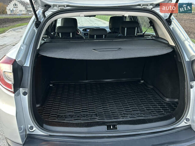 Серый Рено Меган, объемом двигателя 1.46 л и пробегом 250 тыс. км за 7200 $, фото 27 на Automoto.ua