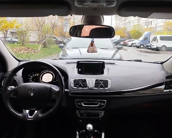 Сірий Рено Меган, об'ємом двигуна 1.2 л та пробігом 240 тис. км за 8400 $, фото 5 на Automoto.ua