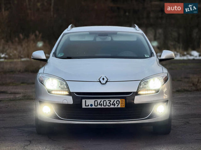 Сірий Рено Меган, об'ємом двигуна 1.46 л та пробігом 215 тис. км за 8899 $, фото 1 на Automoto.ua