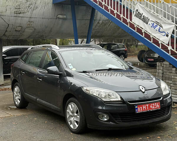Серый Рено Меган, объемом двигателя 1.5 л и пробегом 224 тыс. км за 7700 $, фото 1 на Automoto.ua