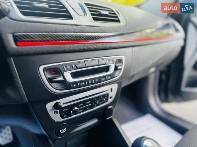 Серый Рено Меган, объемом двигателя 1.5 л и пробегом 280 тыс. км за 8999 $, фото 45 на Automoto.ua