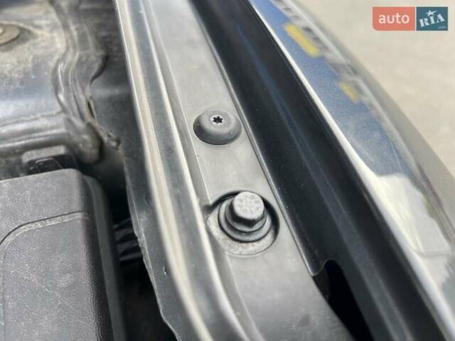 Серый Рено Меган, объемом двигателя 1.5 л и пробегом 270 тыс. км за 7500 $, фото 49 на Automoto.ua