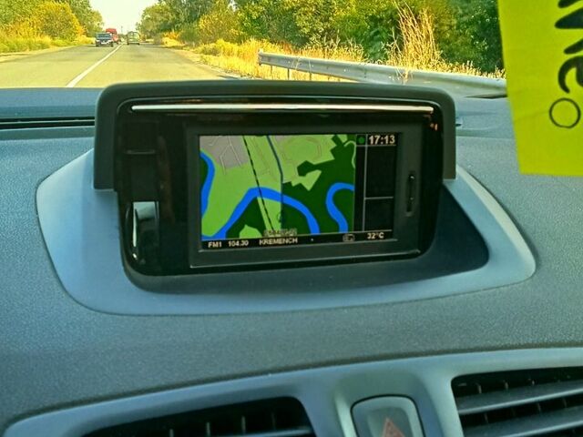 Серый Рено Меган, объемом двигателя 1.5 л и пробегом 325 тыс. км за 7200 $, фото 7 на Automoto.ua