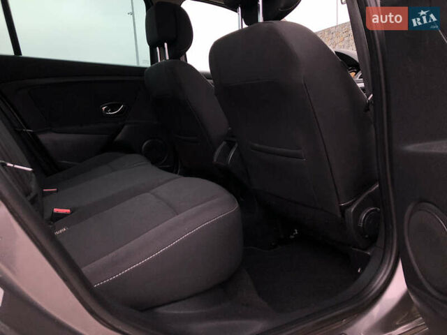 Серый Рено Меган, объемом двигателя 1.5 л и пробегом 256 тыс. км за 8350 $, фото 60 на Automoto.ua