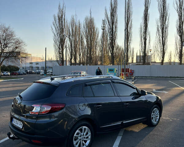 Серый Рено Меган, объемом двигателя 1.46 л и пробегом 230 тыс. км за 10000 $, фото 4 на Automoto.ua