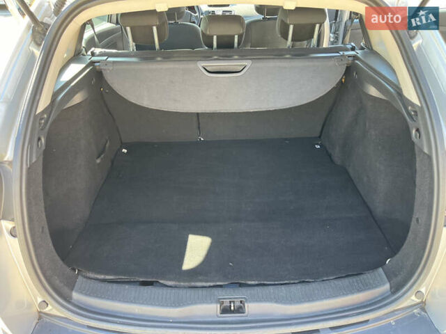 Серый Рено Меган, объемом двигателя 1.46 л и пробегом 230 тыс. км за 8000 $, фото 15 на Automoto.ua