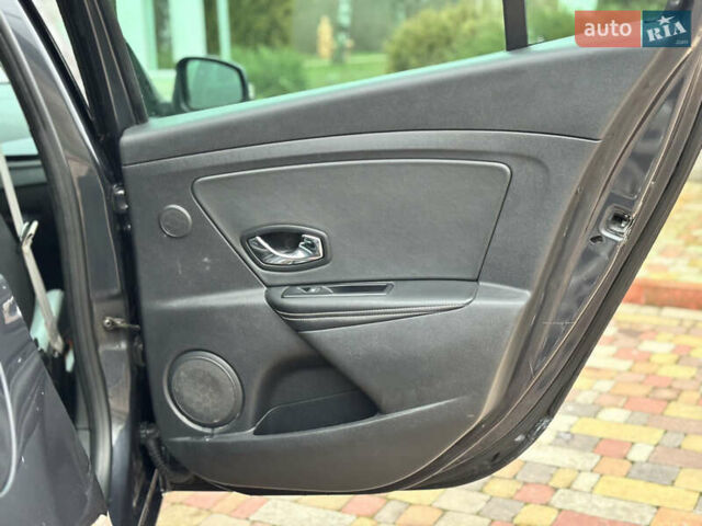 Серый Рено Меган, объемом двигателя 1.5 л и пробегом 264 тыс. км за 7950 $, фото 19 на Automoto.ua