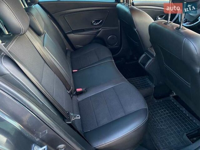 Серый Рено Меган, объемом двигателя 1.46 л и пробегом 256 тыс. км за 7700 $, фото 54 на Automoto.ua